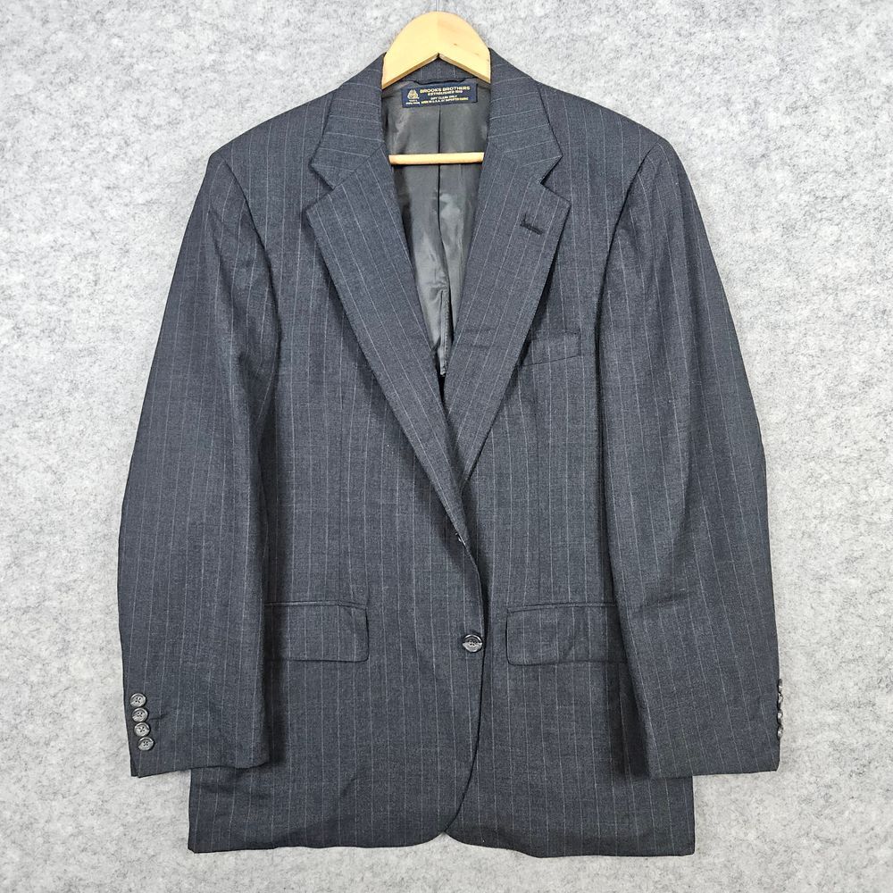 Brooks Brothers Men's Dark Gray Blazer Size‎ 41R 100% Wool Pinstripes Preppy